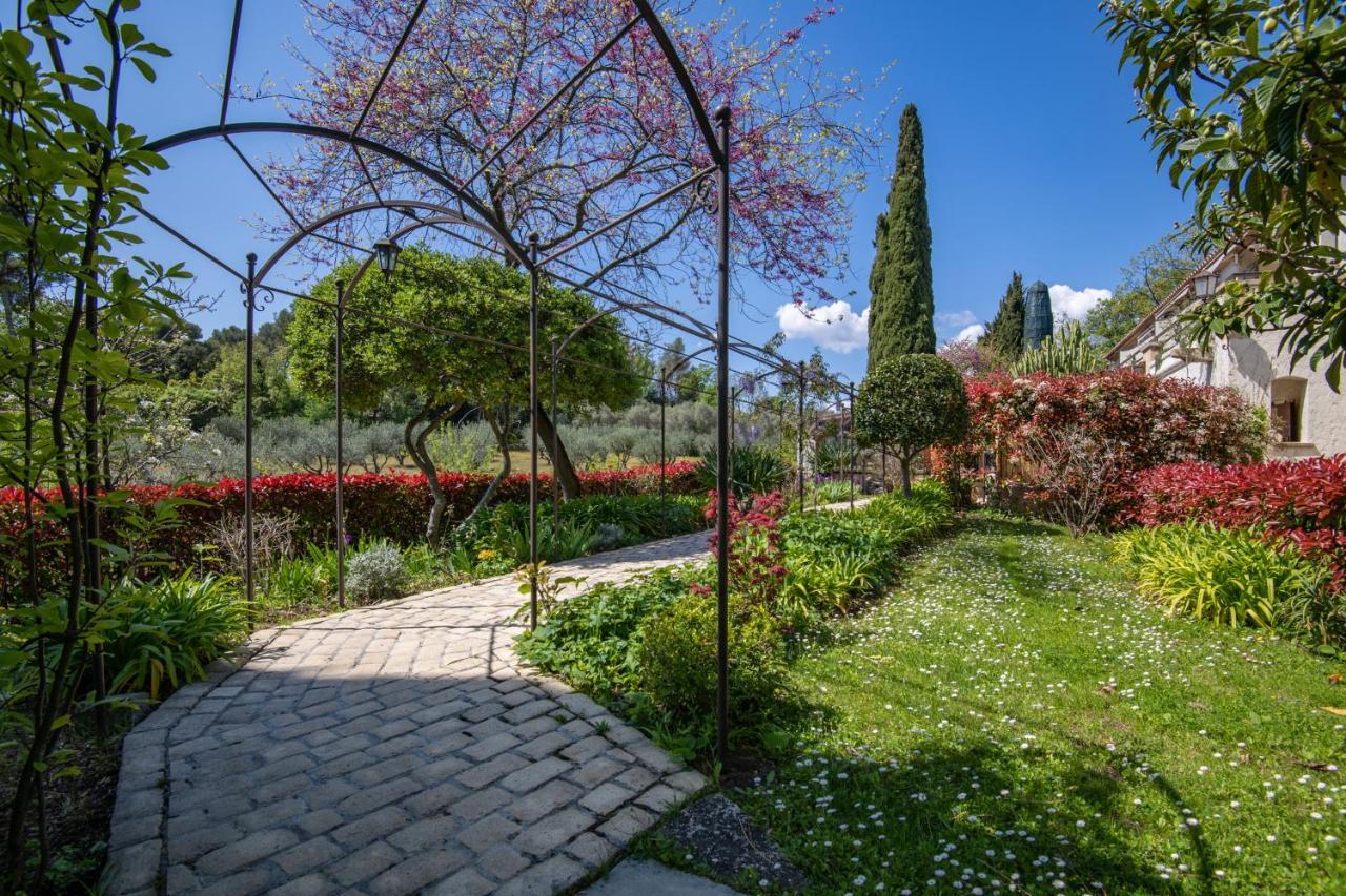 Hotel Les Messugues Σαιν-Πολ-ντε-Βανς Εξωτερικό φωτογραφία