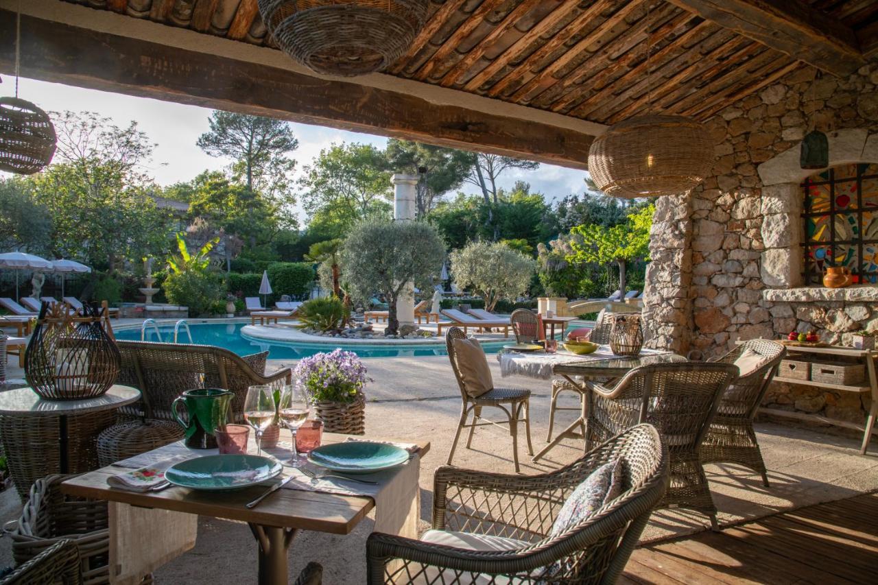 Hotel Les Messugues Σαιν-Πολ-ντε-Βανς Εξωτερικό φωτογραφία