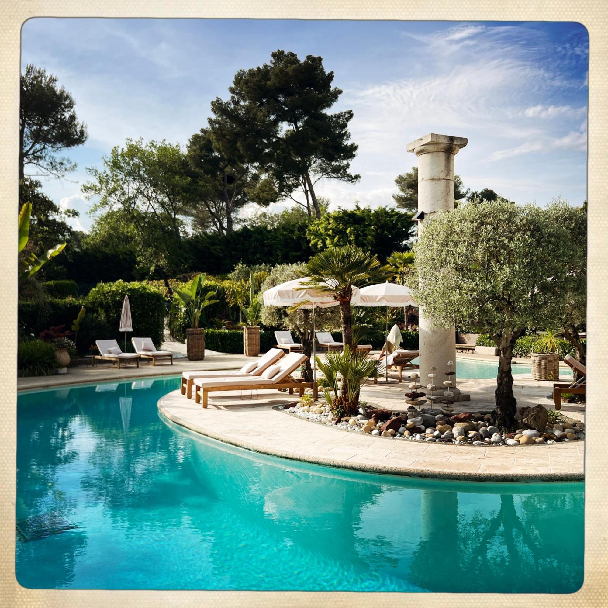 Hotel Les Messugues Σαιν-Πολ-ντε-Βανς Εξωτερικό φωτογραφία